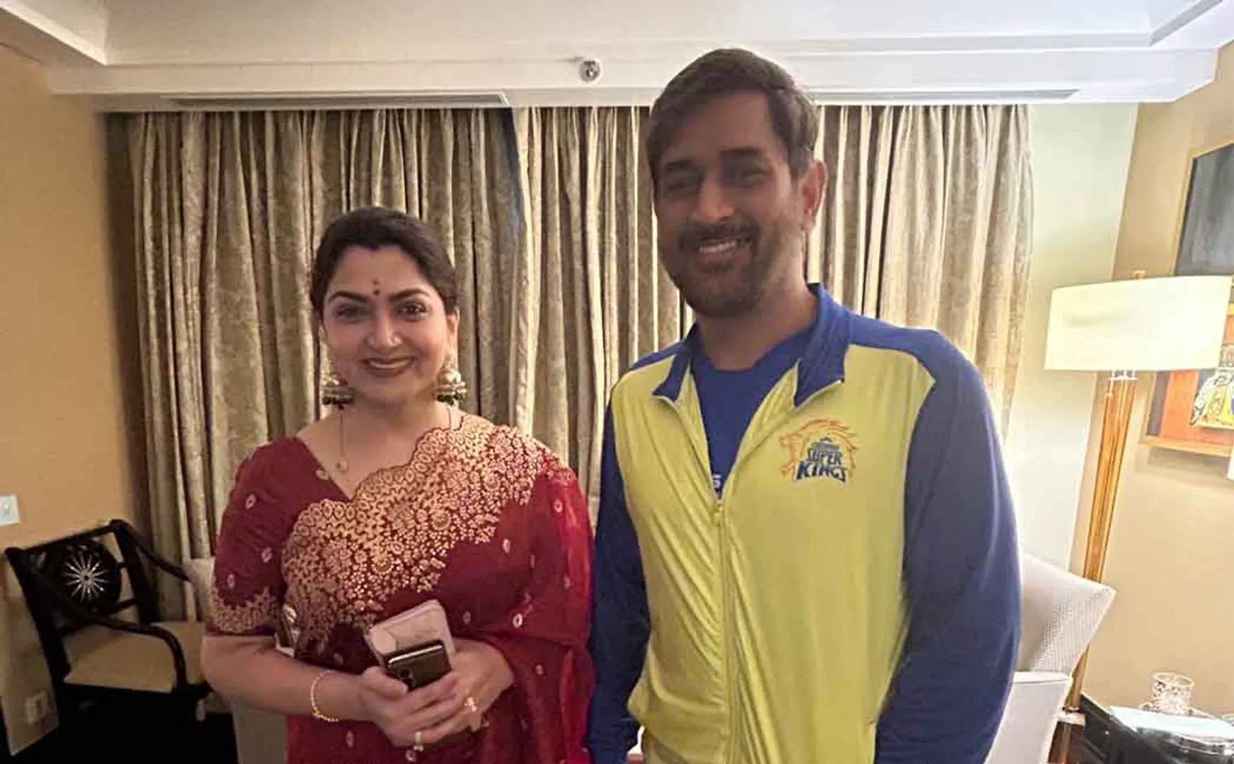   Mother-in-law who kissed Dhoni; Khushpu elasticity